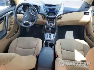 Zdjęcie 8 z 13 samochodu: 2013 HYUNDAI ELANTRA GLS VIN:KMHDH4AEXDU747420 - miniatura