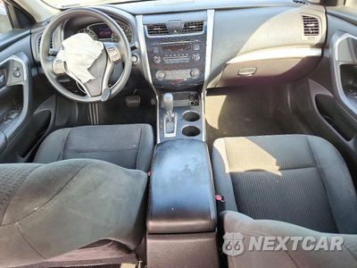 Zdjęcie 8 z 12 samochodu: 2015 NISSAN ALTIMA S VIN:1N4AL3AP8FC273189 - miniatura
