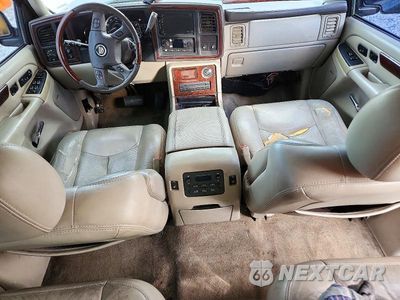 Zdjęcie 8 z 14 samochodu: 2005 CADILLAC ESCALADE LUXURY VIN:1GYEK63N95R224732 - miniatura