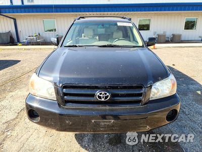 Piąte zdjęcie samochodu w środku: 2005 TOYOTA HIGHLANDER BASE VIN:JTEDD21A650116587 - miniatura