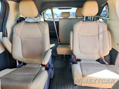 Zdjęcie 10 z 13 samochodu: 2023 TOYOTA SIENNA LIMITED 7-PASSENGER VIN:5TDZSKFC5PS092647 - miniatura