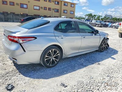 Trzecie zdjęcie samochodu z tyłu: 2019 TOYOTA CAMRY SE VIN:4T1B11HK8KU780211 - miniatura