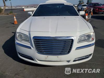 Piąte zdjęcie samochodu w środku: 2014 CHRYSLER 300 VIN:2C3CCAAG0EH235480 - miniatura