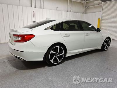 Trzecie zdjęcie samochodu z tyłu: 2018 HONDA ACCORD SPORT VIN:1HGCV1F32JA171965 - miniatura