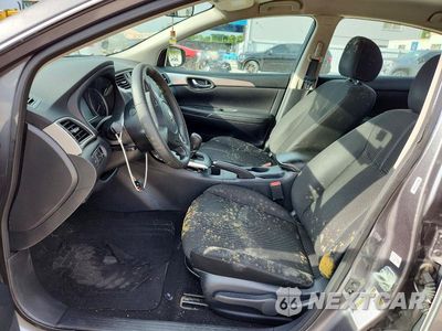 Zdjęcie 7 z 12 samochodu: 2018 NISSAN SENTRA S VIN:3N1AB7AP8JY328165 - miniatura