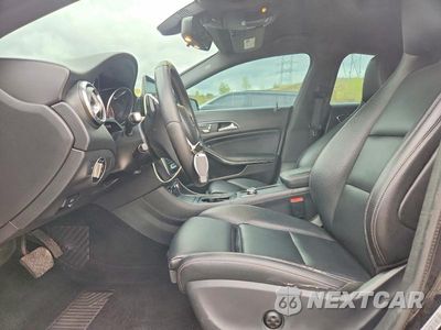 Zdjęcie 7 z 12 samochodu: 2018 MERCEDES-BENZ CLA 250 VIN:WDDSJ4EB2JN525272 - miniatura