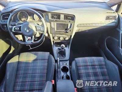 Zdjęcie 8 z 12 samochodu: 2017 VOLKSWAGEN GTI S VIN:3VW5T7AU3HM002192 - miniatura