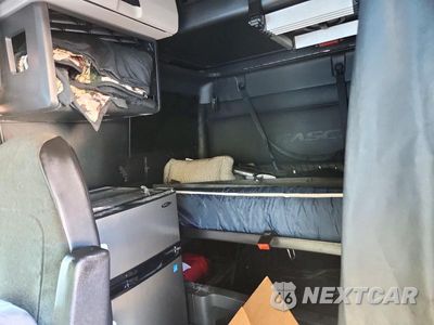 Zdjęcie 10 z 13 samochodu: 2023 FREIGHTLINER CASCADIA 126 VIN:3AKJHHDR4PSLK3607 - miniatura