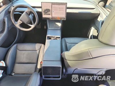 Zdjęcie 8 z 12 samochodu: 2026 TESLA MODEL Y VIN:7SAYGDED8TF626633 - miniatura