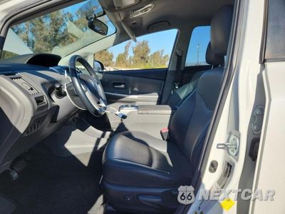 Zdjęcie 7 z 13 samochodu: 2013 TOYOTA PRIUS V FIVE VIN:JTDZN3EU7D3262138 - miniatura