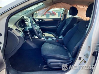 Zdjęcie 7 z 12 samochodu: 2018 NISSAN SENTRA S VIN:3N1AB7AP5JY332450 - miniatura
