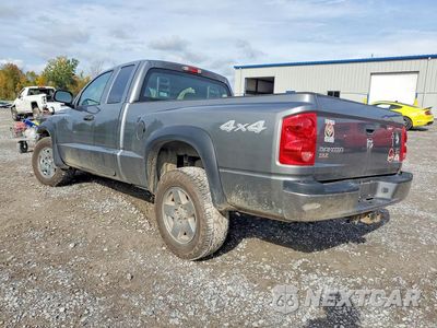 Drugie zdjęcie samochodu z przodu: 2006 DODGE DAKOTA SLT VIN:1D7HW42N26S714457 - miniatura