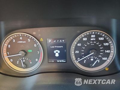 Zdjęcie 9 z 12 samochodu: 2018 HYUNDAI TUCSON SEL VIN:KM8J33A4XJU655495 - miniatura