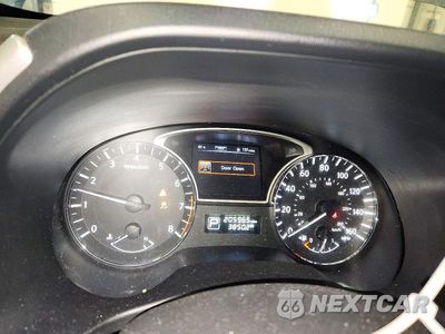 Zdjęcie 9 z 14 samochodu: 2015 NISSAN PATHFINDER S VIN:5N1AR2MM1FC660442 - miniatura