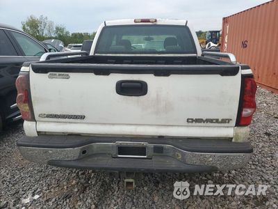Zdjęcie 6 z 12 samochodu: 2005 CHEVROLET SILVERADO C1500 VIN:2GCEC13T551145832 - miniatura