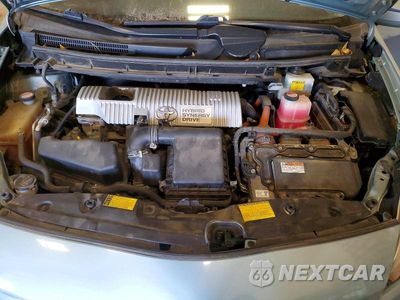 Zdjęcie 11 z 13 samochodu: 2014 TOYOTA PRIUS TWO VIN:JTDKN3DU5E1849695 - miniatura