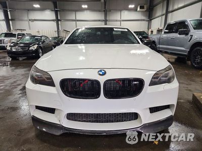 Piąte zdjęcie samochodu w środku: 2013 BMW M5 VIN:WBSFV9C56DD095727 - miniatura