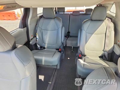 Zdjęcie 10 z 13 samochodu: 2023 TOYOTA SIENNA XLE VIN:5TDJSKFC2PS103343 - miniatura
