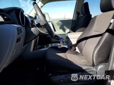 Zdjęcie 7 z 14 samochodu: 2011 TOYOTA 4RUNNER SR5 VIN:JTEZU5JR6B5030742 - miniatura