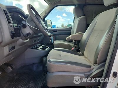 Zdjęcie 7 z 13 samochodu: 2016 NISSAN NV 1500 SV VIN:1N6BF0KM0GN803165 - miniatura