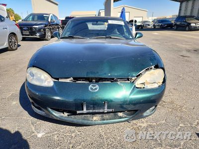 Piąte zdjęcie samochodu w środku: 2001 MAZDA MIATA MX5 VIN:JM1NB353710207832 - miniatura