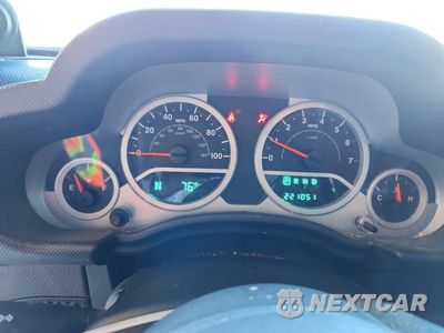 Zdjęcie 9 z 12 samochodu: 2008 JEEP WRANGLER UNLIMITED SAHARA VIN:1J4GA59188L531438 - miniatura