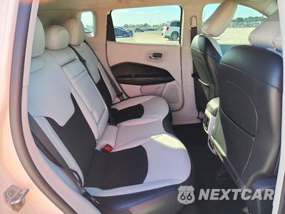 Zdjęcie 11 z 13 samochodu: 2019 JEEP COMPASS LATITUDE VIN:3C4NJCBB0KT843687 - miniatura