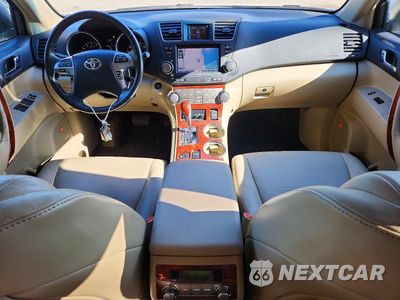 Zdjęcie 8 z 13 samochodu: 2011 TOYOTA HIGHLANDER LIMITED VIN:5TDDK3EH7BS046081 - miniatura