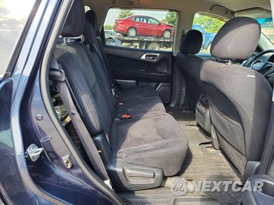 Zdjęcie 11 z 14 samochodu: 2015 NISSAN PATHFINDER SV VIN:5N1AR2MM9FC701349 - miniatura