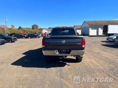 Zdjęcie 7 z 14 samochodu: 2017 RAM 2500 ST VIN:3C6UR5CJ1HG612876 - miniatura