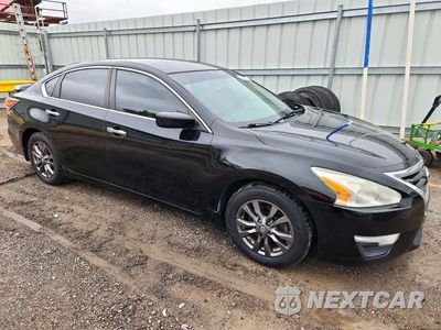 Czwarte zdjęcie samochodu z boku: 2015 NISSAN ALTIMA 2.5 S VIN:1N4AL3AP6FC447308 - miniatura