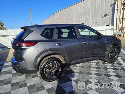 Trzecie zdjęcie samochodu z tyłu: 2025 NISSAN ROGUE SV VIN:5N1BT3BB3SC793727 - miniatura