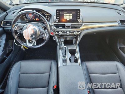 Zdjęcie 8 z 12 samochodu: 2020 HONDA ACCORD SPORT VIN:1HGCV1F32LA019445 - miniatura