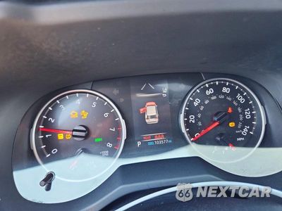 Zdjęcie 9 z 13 samochodu: 2020 TOYOTA RAV4 XLE VIN:JTMP1RFV9LD052713 - miniatura