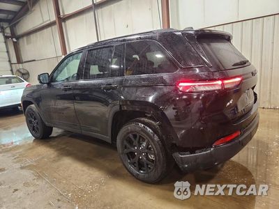 Drugie zdjęcie samochodu z przodu: 2025 JEEP GRAND CHEROKEE LAREDO VIN:1C4RJHAG5SC370361 - miniatura