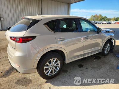 Trzecie zdjęcie samochodu z tyłu: 2024 MAZDA CX-5 SELECT VIN:JM3KFBBL6R0454591 - miniatura