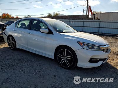 Czwarte zdjęcie samochodu z boku: 2017 HONDA ACCORD SPORT VIN:1HGCR2F53HA029436 - miniatura