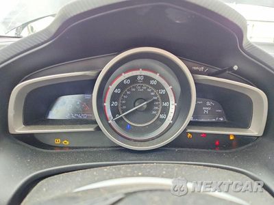 Zdjęcie 9 z 12 samochodu: 2016 MAZDA 3 SPORT VIN:JM1BM1U71G1298864 - miniatura