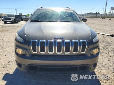 Piąte zdjęcie samochodu w środku: 2016 JEEP CHEROKEE LATITUDE VIN:1C4PJMCB0GW306641 - miniatura