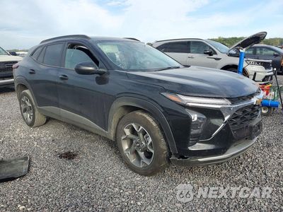 Czwarte zdjęcie samochodu z boku: 2026 CHEVROLET TRAX 1LT VIN:KL77LHEP9TC026185 - miniatura