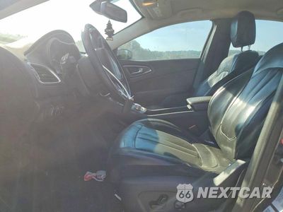 Zdjęcie 7 z 12 samochodu: 2016 CHRYSLER 200 LIMITED VIN:1C3CCCABXGN188601 - miniatura