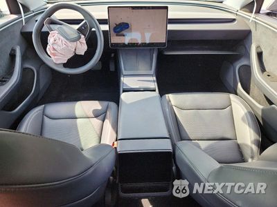 Zdjęcie 8 z 13 samochodu: 2025 TESLA MODEL 3 VIN:5YJ3E1EB2SF903401 - miniatura