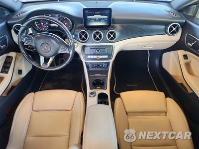 Zdjęcie 8 z 12 samochodu: 2018 MERCEDES-BENZ CLA 250 VIN:WDDSJ4EB3JN536524 - miniatura