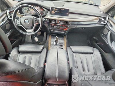 Zdjęcie 8 z 13 samochodu: 2015 BMW X5 XDRIVE50I VIN:5UXKR6C5XF0J79485 - miniatura