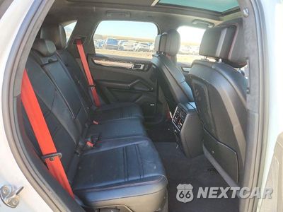 Zdjęcie 10 z 12 samochodu: 2022 PORSCHE CAYENNE GTS VIN:WP1AG2AYXNDA38527 - miniatura