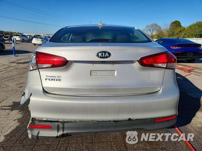 Zdjęcie 6 z 12 samochodu: 2017 KIA FORTE LX VIN:3KPFL4A79HE016110 - miniatura