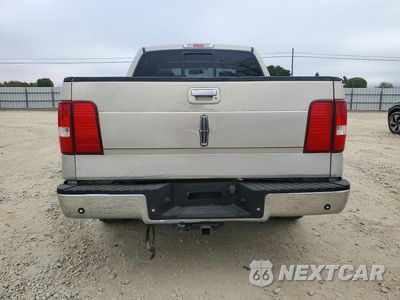 Zdjęcie 6 z 12 samochodu: 2006 LINCOLN MARK LT VIN:5LTPW16586FJ12456 - miniatura