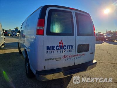 Zdjęcie 6 z 12 samochodu: 2014 GMC SAVANA G2500 VIN:1GTW7FCA4E1912256 - miniatura