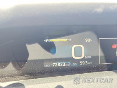 Zdjęcie 9 z 12 samochodu: 2017 TOYOTA PRIUS TWO ECO VIN:JTDKARFU4H3031332 - miniatura