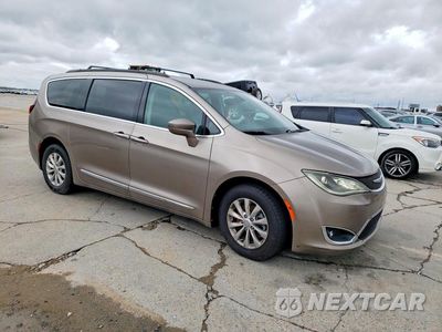 Czwarte zdjęcie samochodu z boku: 2017 CHRYSLER PACIFICA TOURING L VIN:2C4RC1BG5HR569474 - miniatura